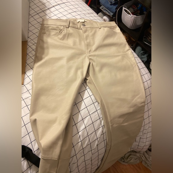 Cream colour, H&M leather pants - Picture 9 of 9